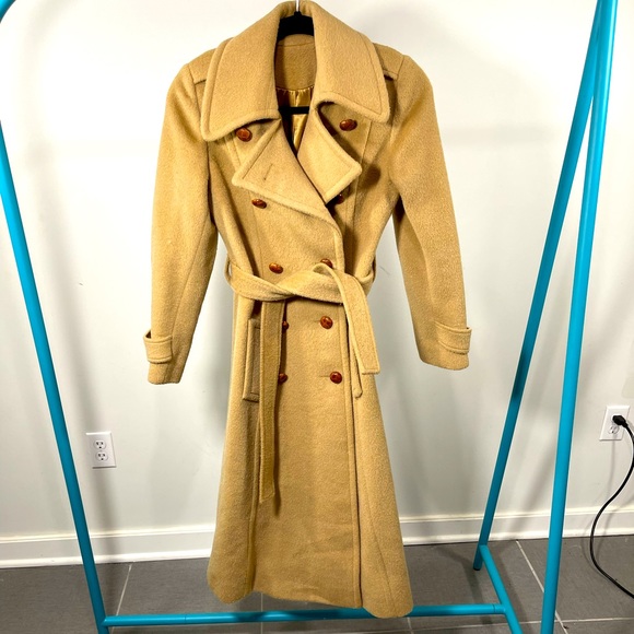Saks Fifth Avenue Jackets & Blazers - Vintage Saks Camel woll pea coat.